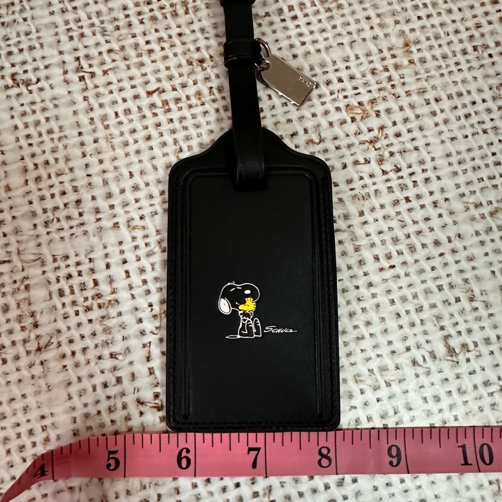 Coach Peanuts Snoopy Woodstock hug black leather luggage tag with silver hw - Picture 8 of 8